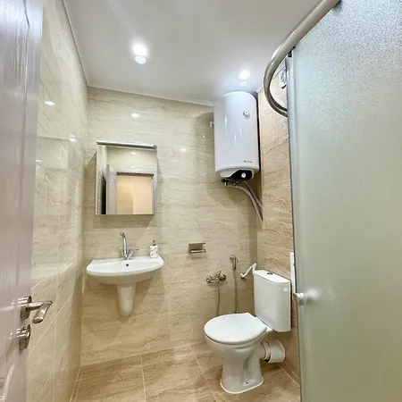 아파트호텔 Cabacum Pleasure Beachfront - 50m To And Pool 바르나